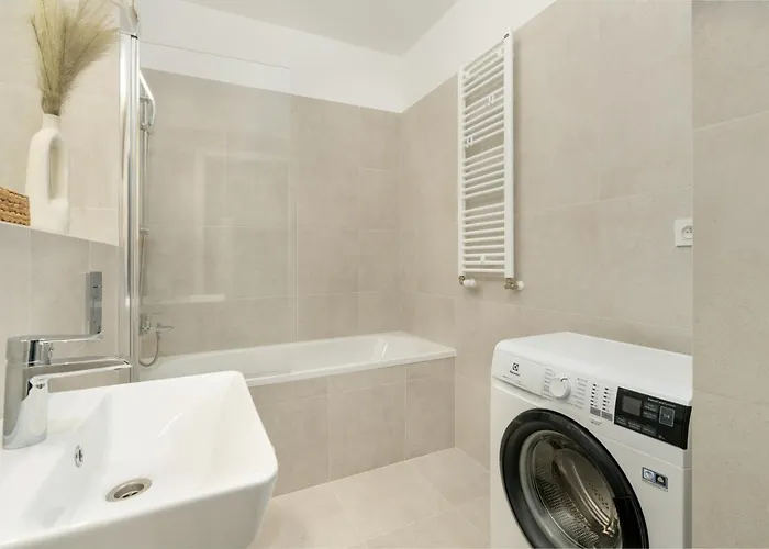 Baranczaka Cozy With Parking In By Renters Daire *