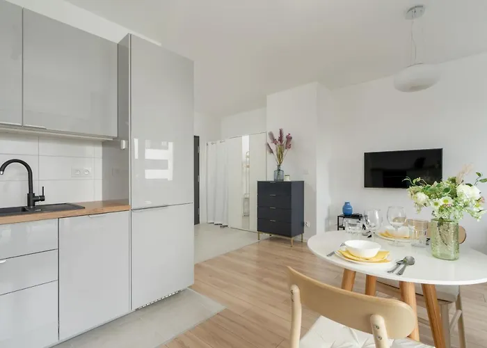 Baranczaka Cozy With Parking In By Renters Poznan