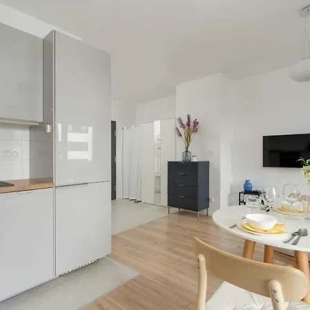 Baranczaka Cozy With Parking In By Renters Poznan